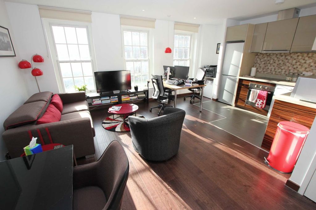 Property photo 2 of 5