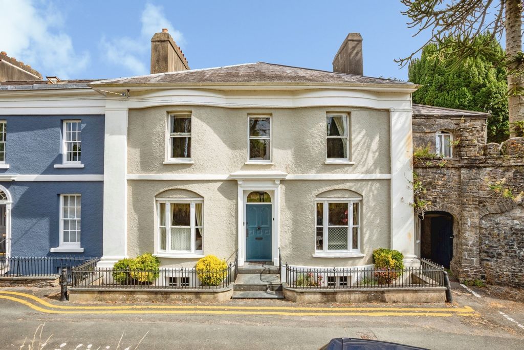 Property photo 3 of 45 Pbox-Img.Jpg