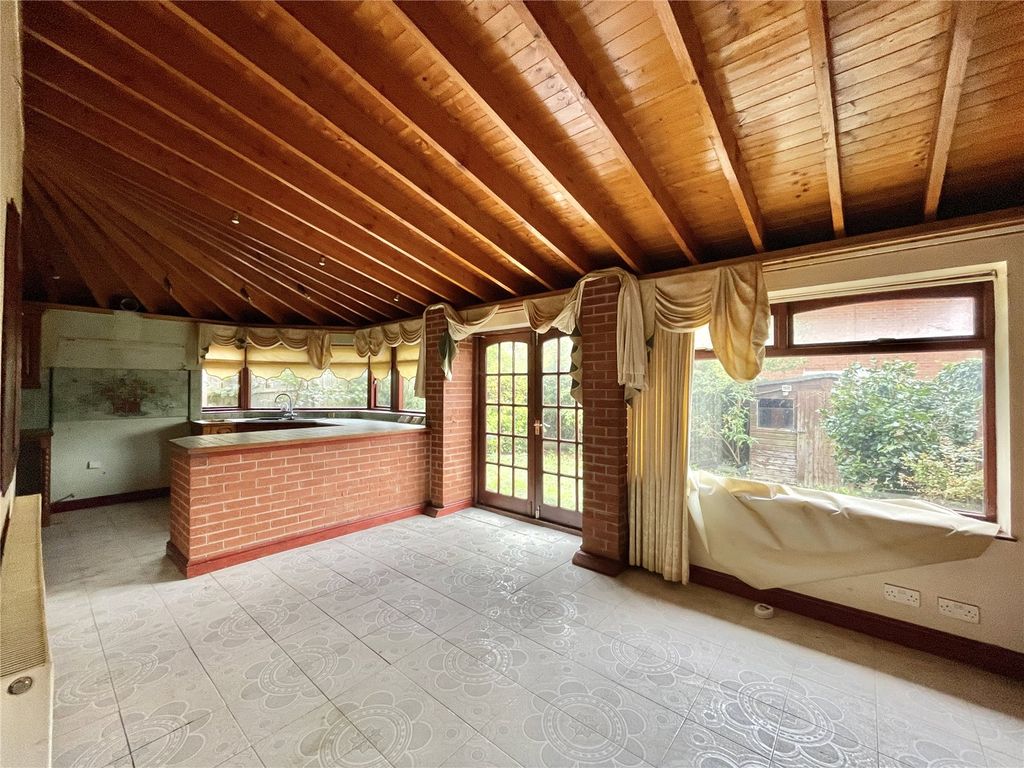 Property photo 2 of 20 Picture No. 11