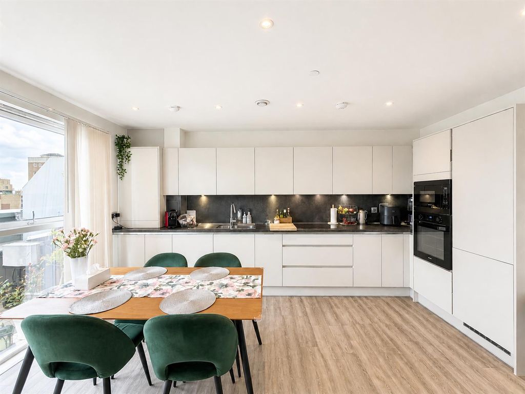 Property photo 2 of 12 Kitchen/ Diner