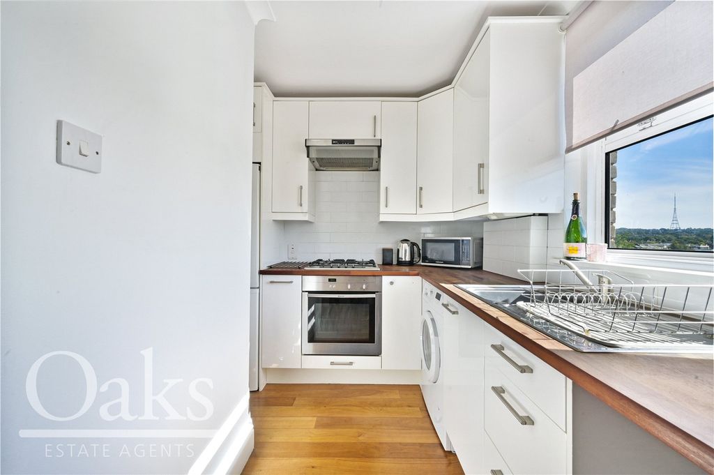 Property photo 3 of 8 Picture No. 07