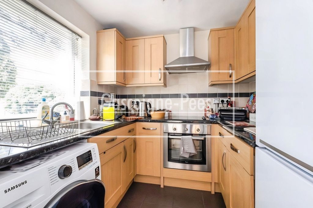 Property photo 3 of 8