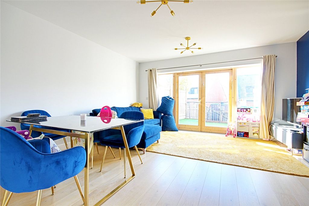 Property photo 1 of 20 Picture No. 01