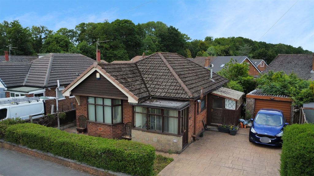 Property photo 1 of 17 Old Lane For Sale
