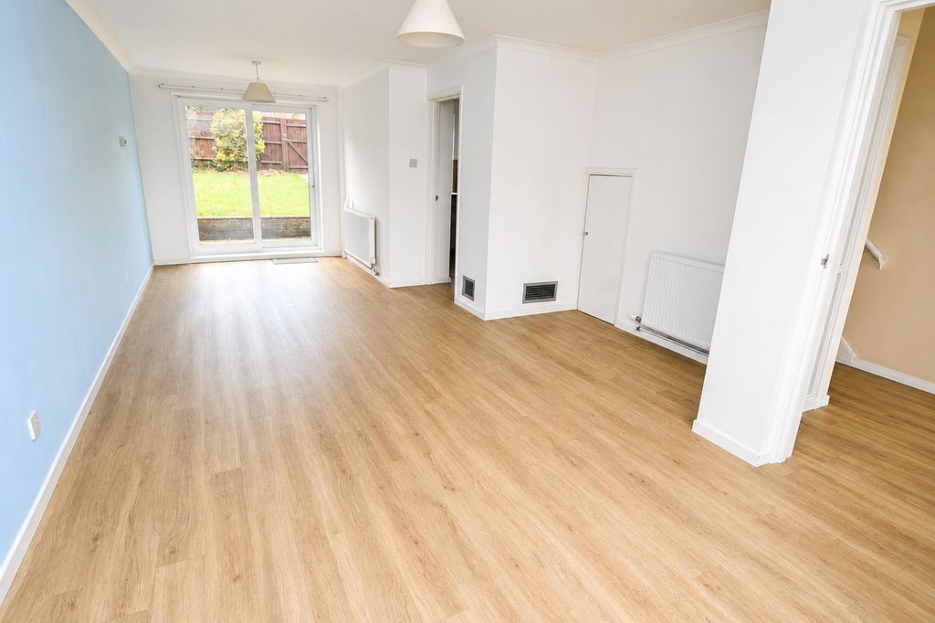 Property photo 3 of 12 Photo 18