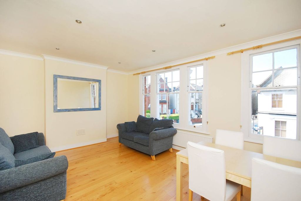 Property photo 3 of 8