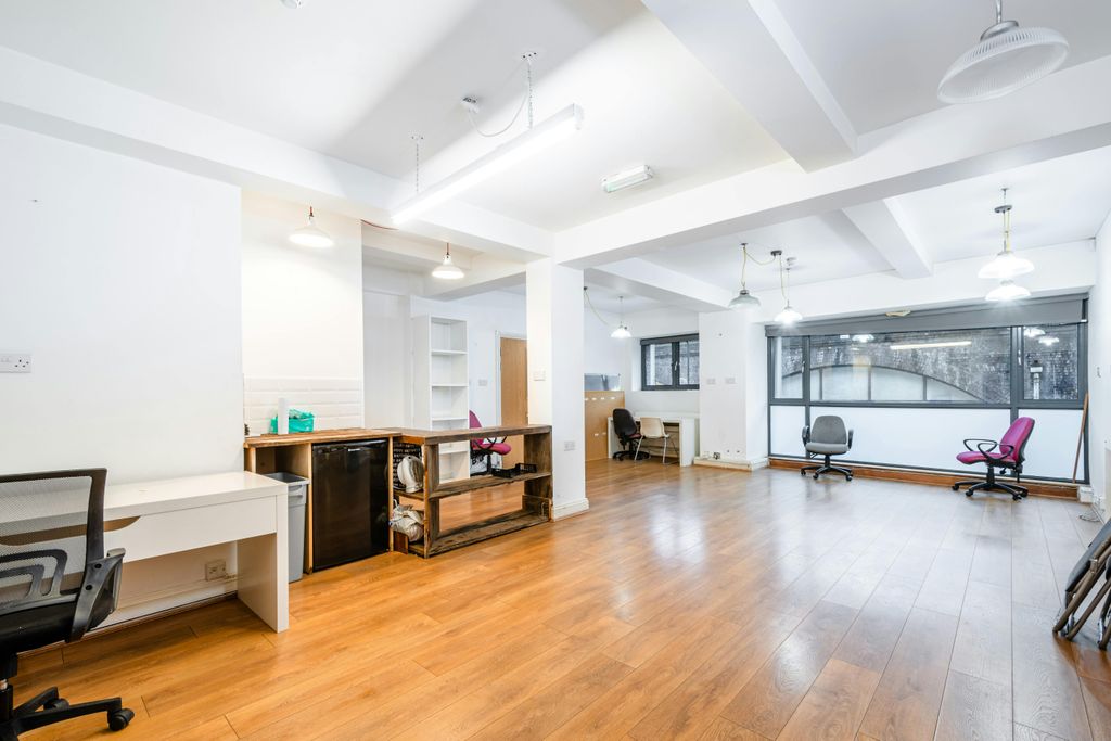Property photo 1 of 14 Ment House Ub2  Low Res 11.Jpg