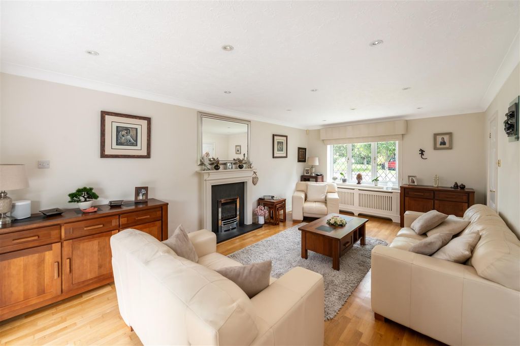 Property photo 2 of 30