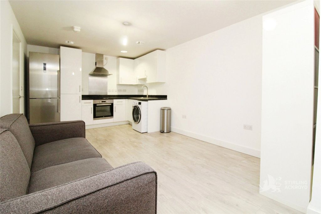 Property photo 3 of 10 Reception Room