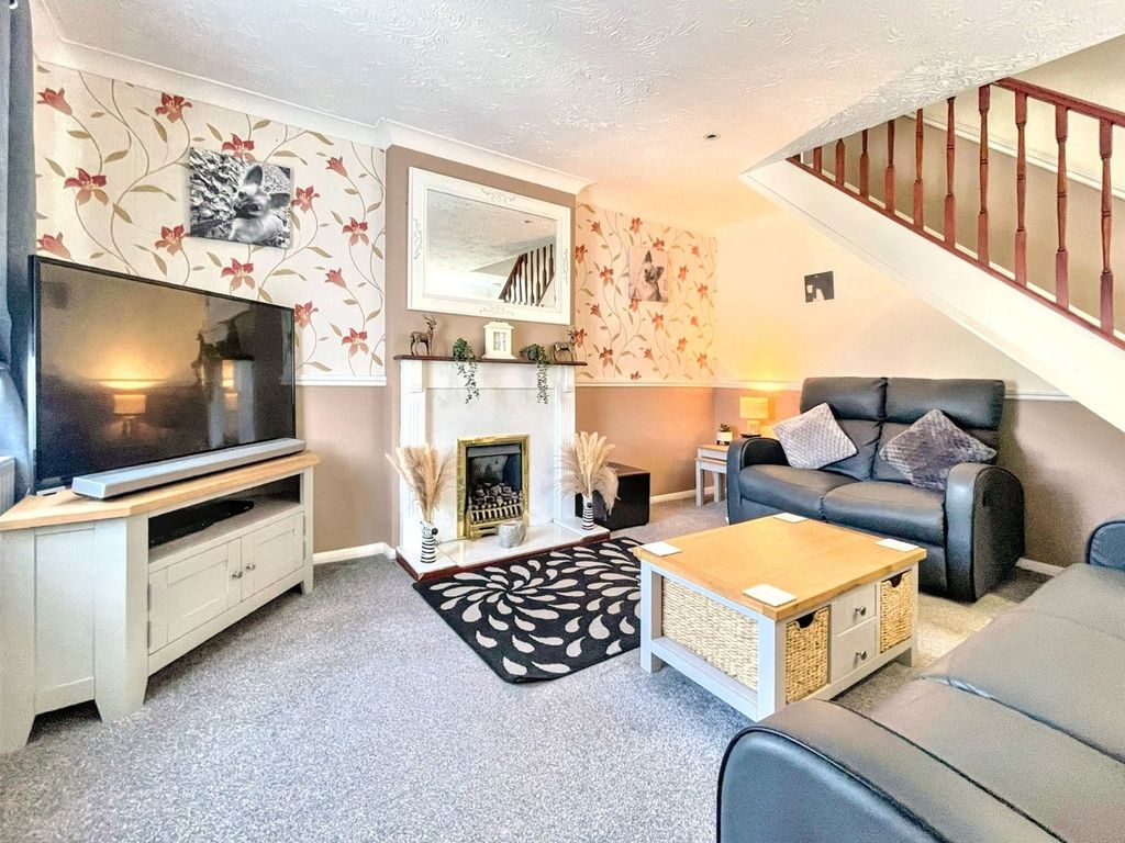 Property photo 2 of 19