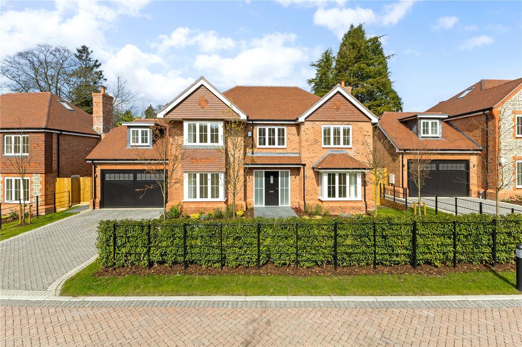 Property photo 1 of 14 No.2 Hudson Gardens