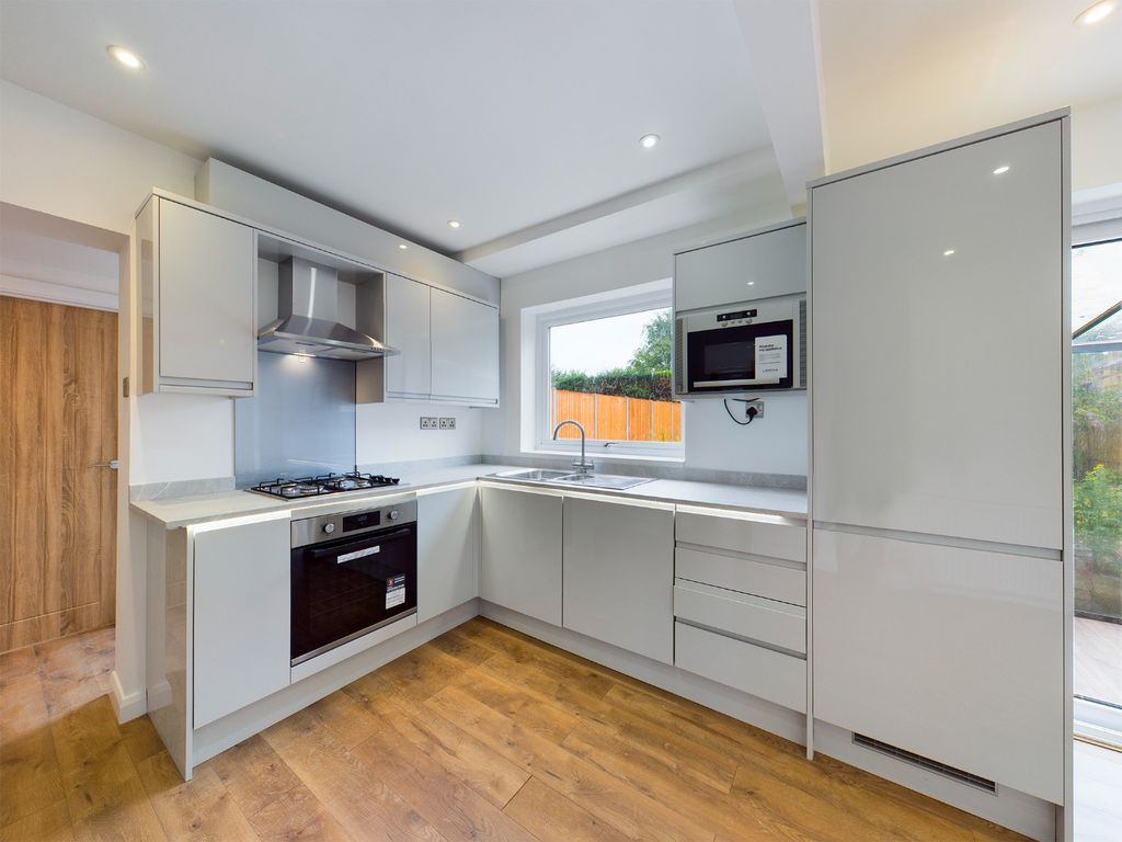 Property photo 1 of 17 1366023