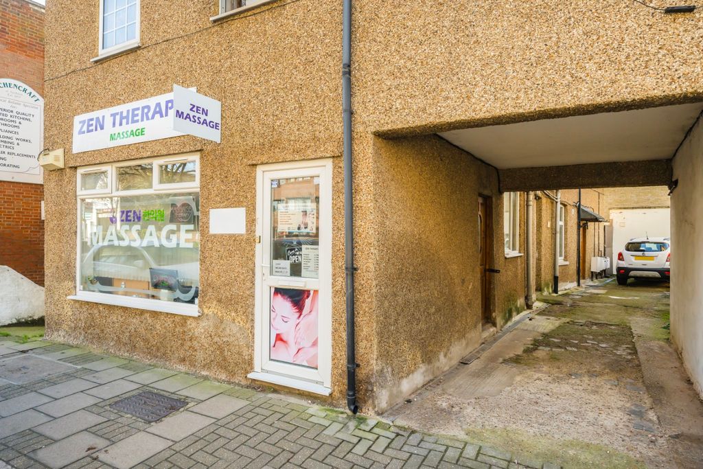 Property photo 2 of 14
