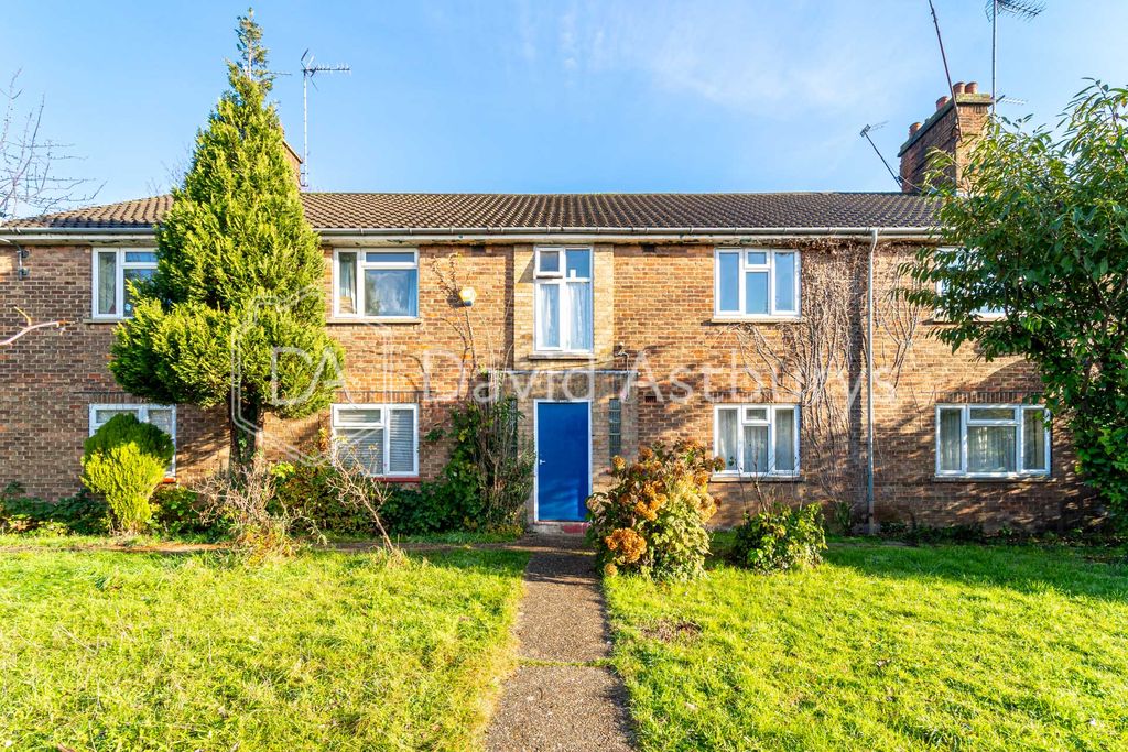 Property photo 1 of 8