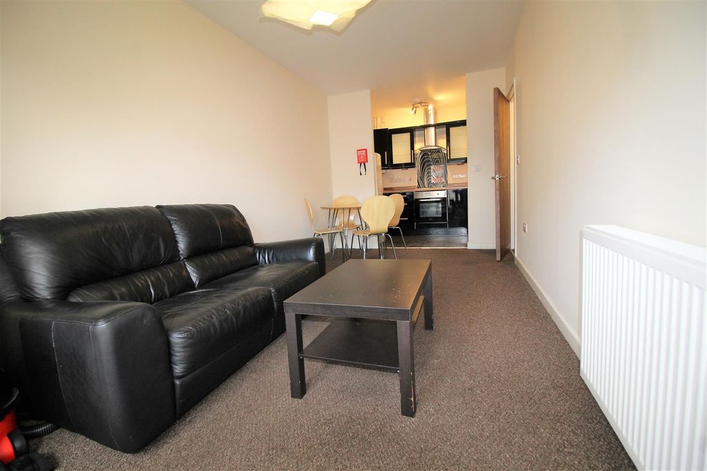 Property photo 2 of 11
