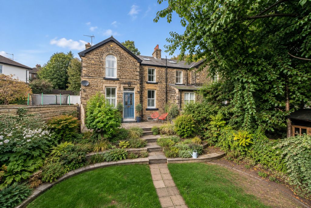 Property photo 1 of 27