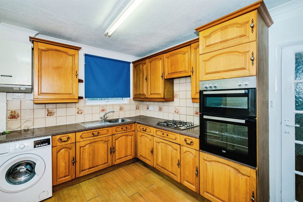 Property photo 3 of 17