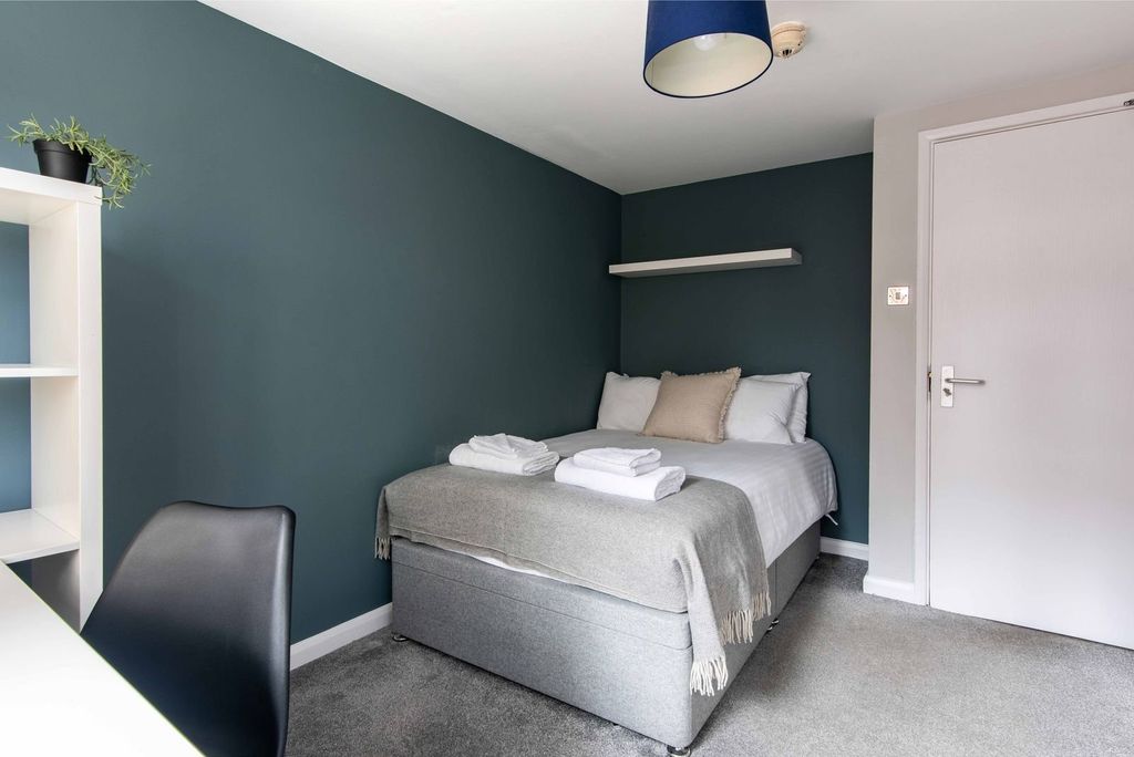 Property photo 3 of 11 Picture No. 02