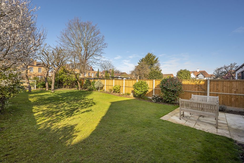 Property photo 3 of 17 3-Radnor-Road-0004
