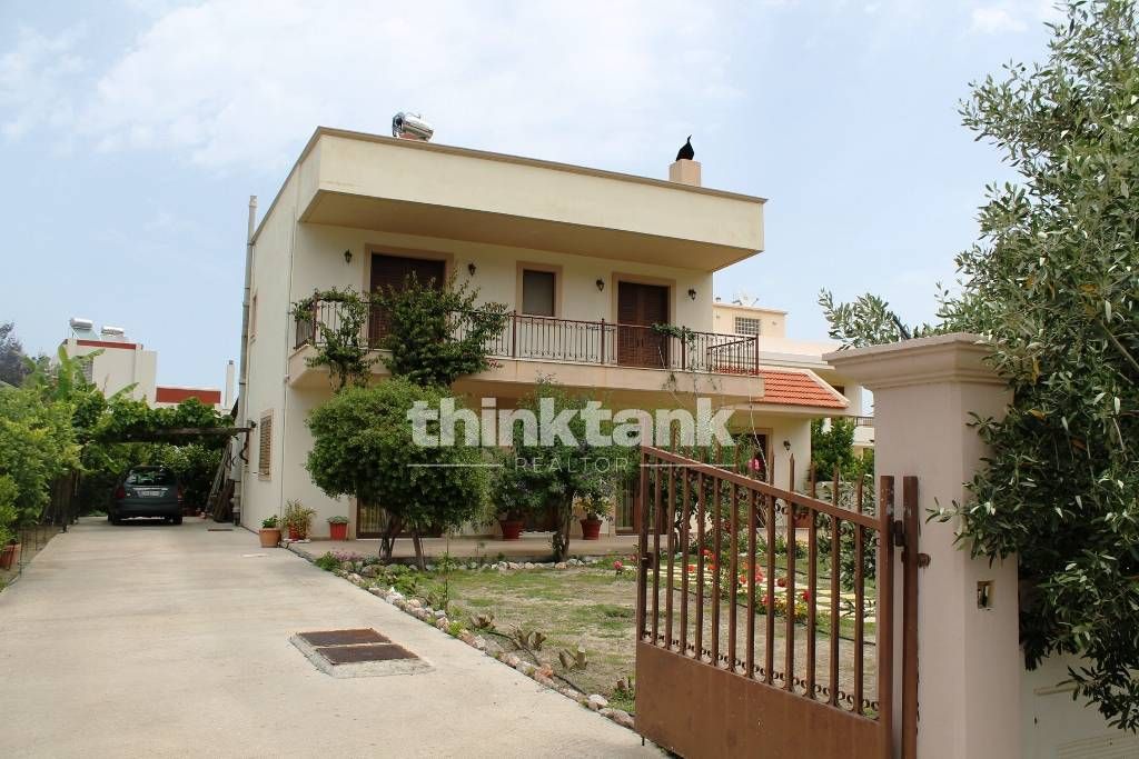 Property photo 1 of 21