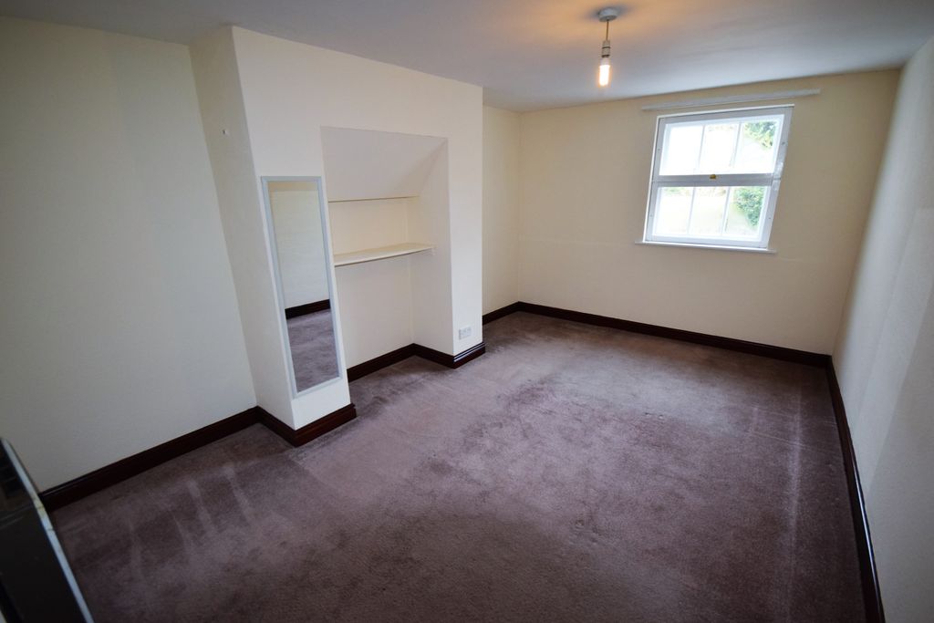 Property photo 3 of 8 Living Room