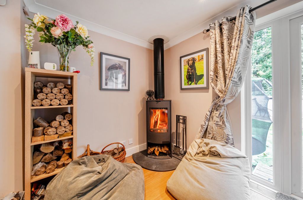 Property photo 3 of 21 Picture 3