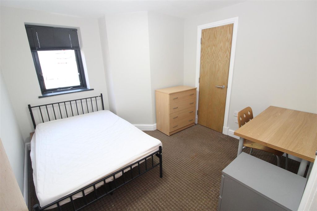 Property photo 2 of 15 Img_8928.Jpg