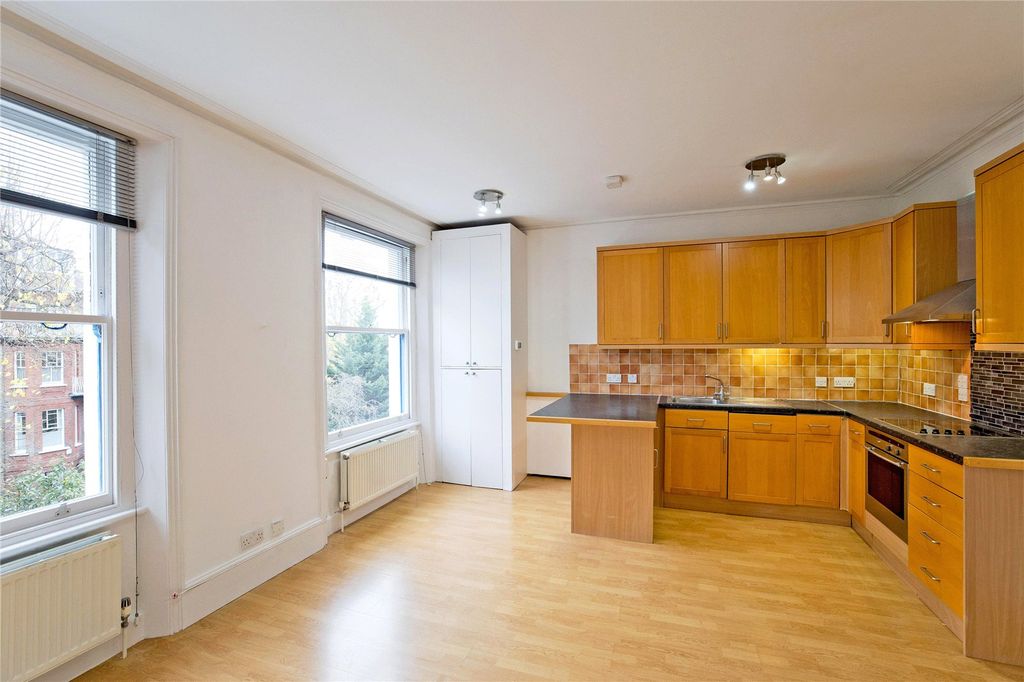 Property photo 3 of 11 Picture No. 24