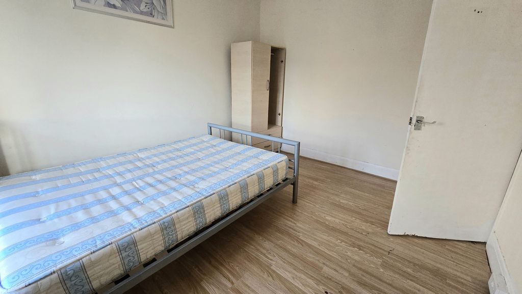 Property photo 3 of 3