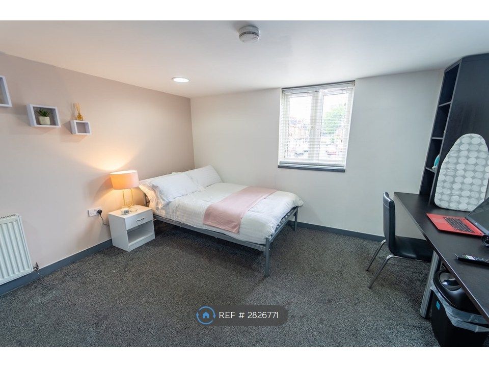 Property photo 2 of 11
