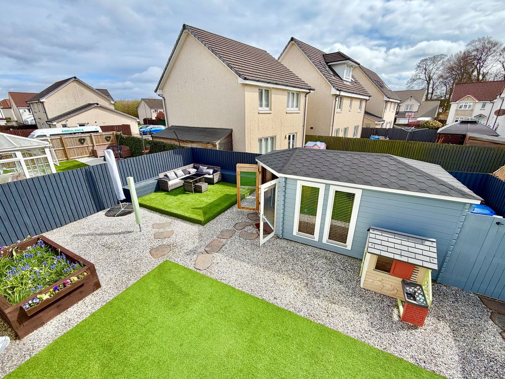 Property photo 2 of 37