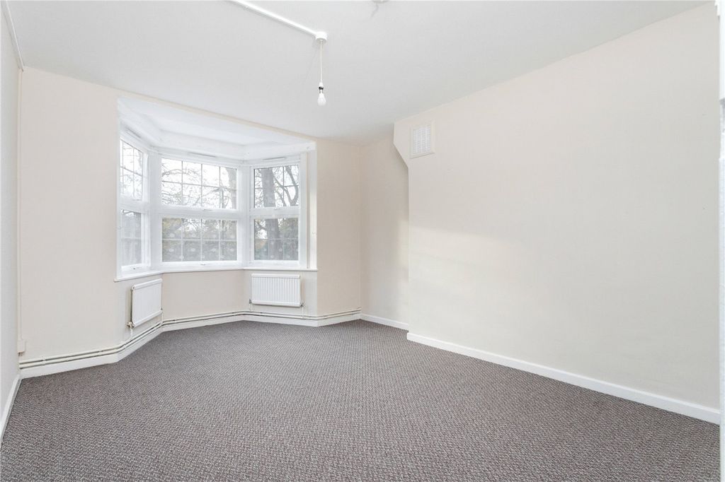 Property photo 2 of 12 Picture No. 04
