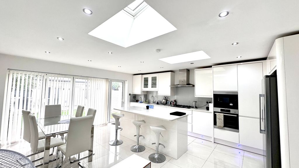 Property photo 3 of 12 Living Room