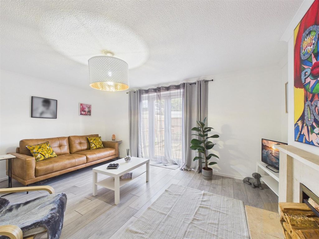 Property photo 2 of 11