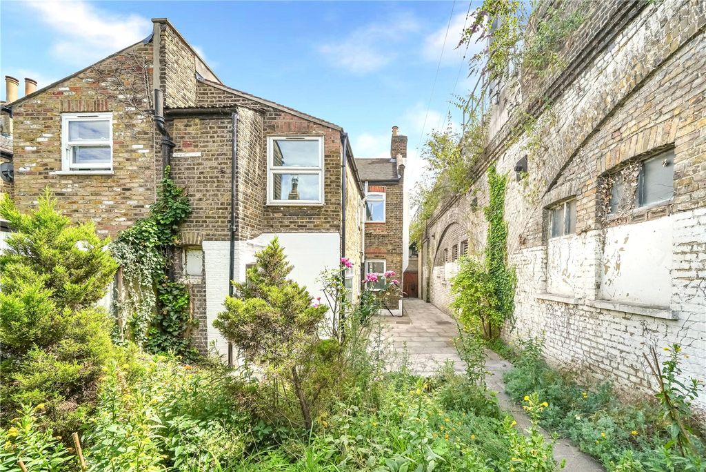Property photo 2 of 15 Picture No. 04