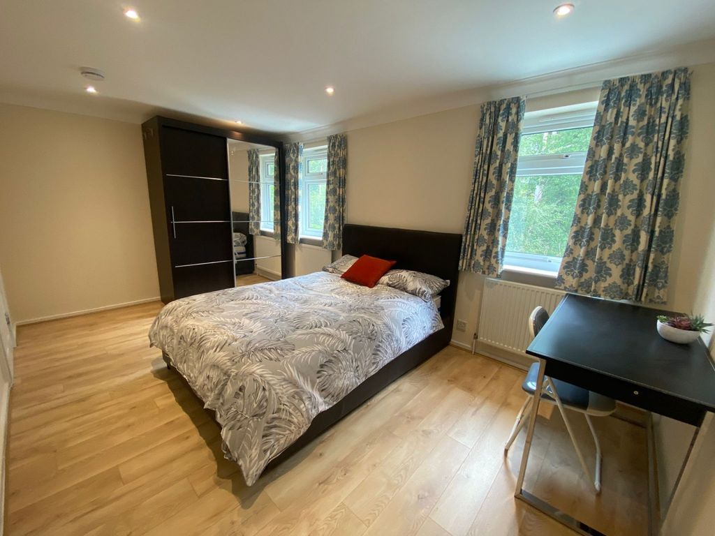 Property photo 2 of 8 Picture No. 07
