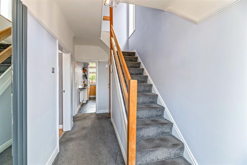 Property photo 3 of 15 Hallway