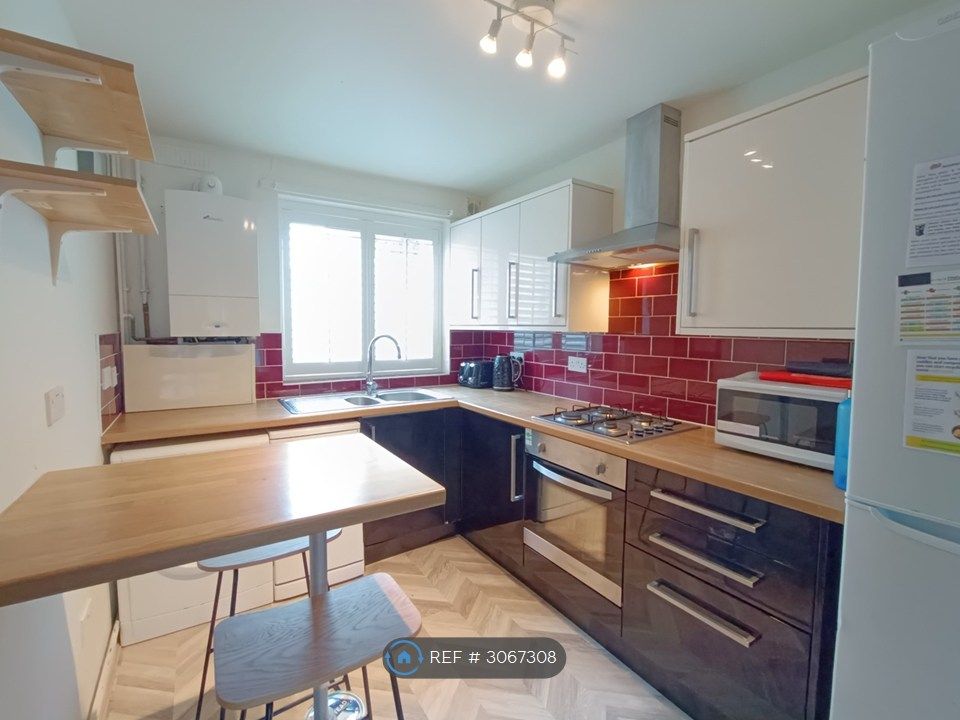Property photo 3 of 14