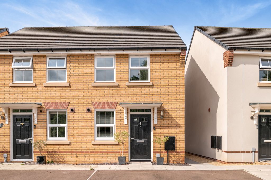 Property photo 1 of 22