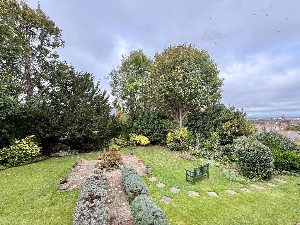 Property photo 3 of 19 Picture No. 07