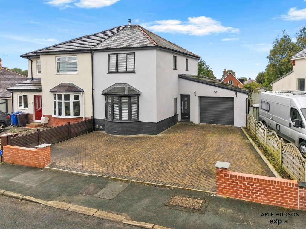 Property photo 1 of 28