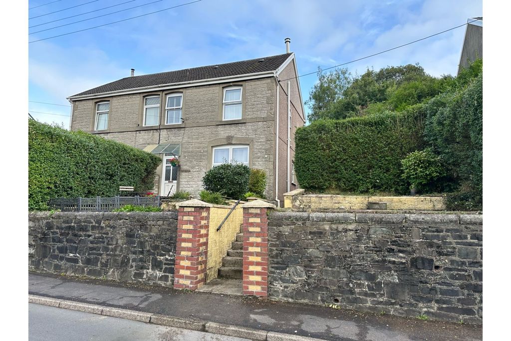 Property photo 1 of 25