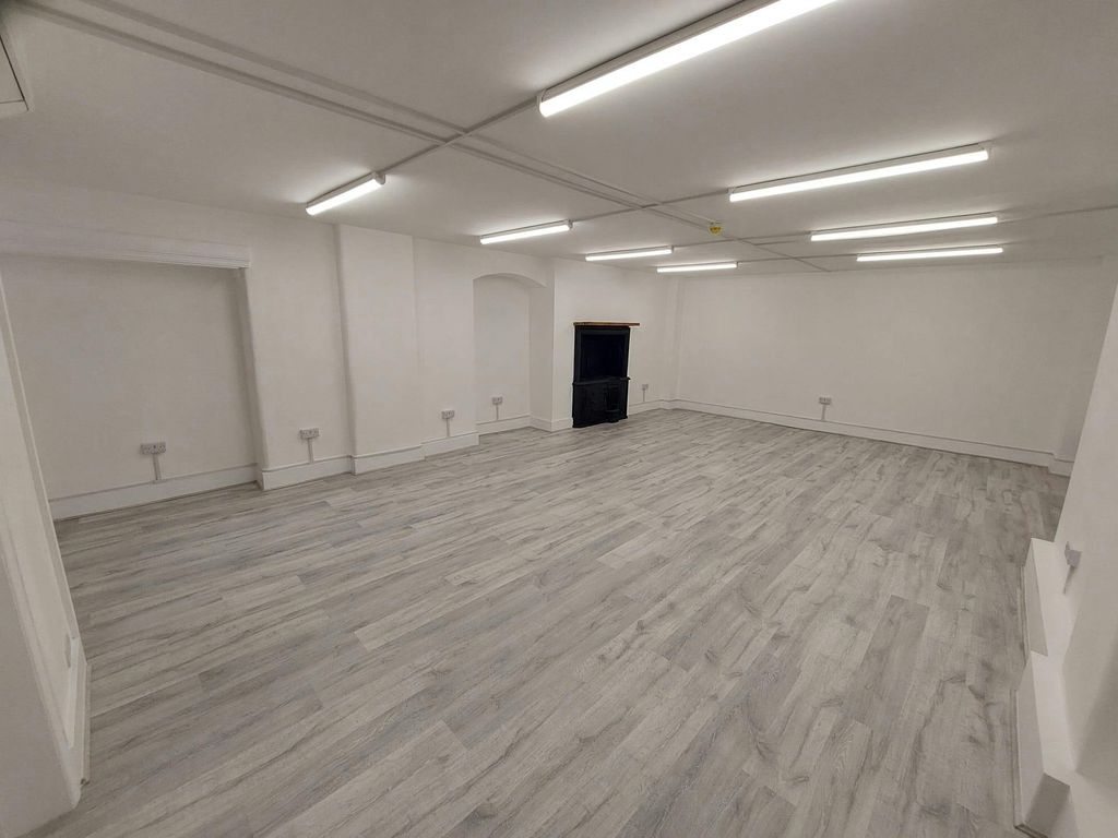 Property photo 2 of 10 37A3c24Dfdfb48ba9cc655A2c929d999.Jpg