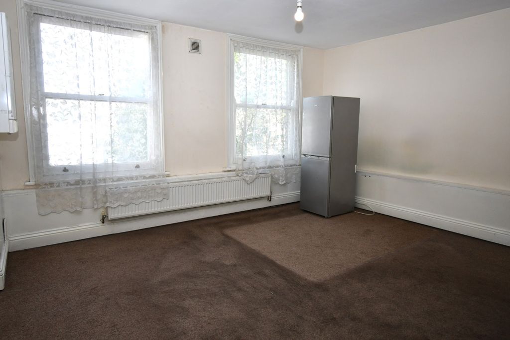 Property photo 2 of 7 2447882