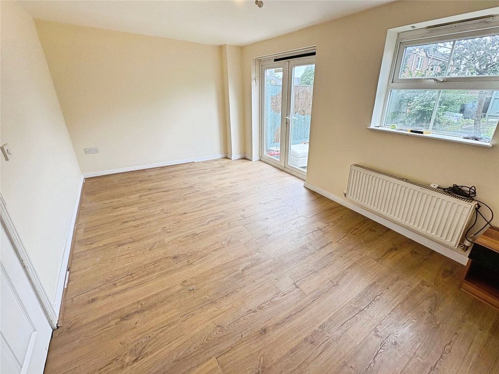 Property photo 3 of 17 Picture No. 03