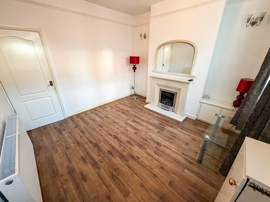 Property photo 2 of 10 Lounge