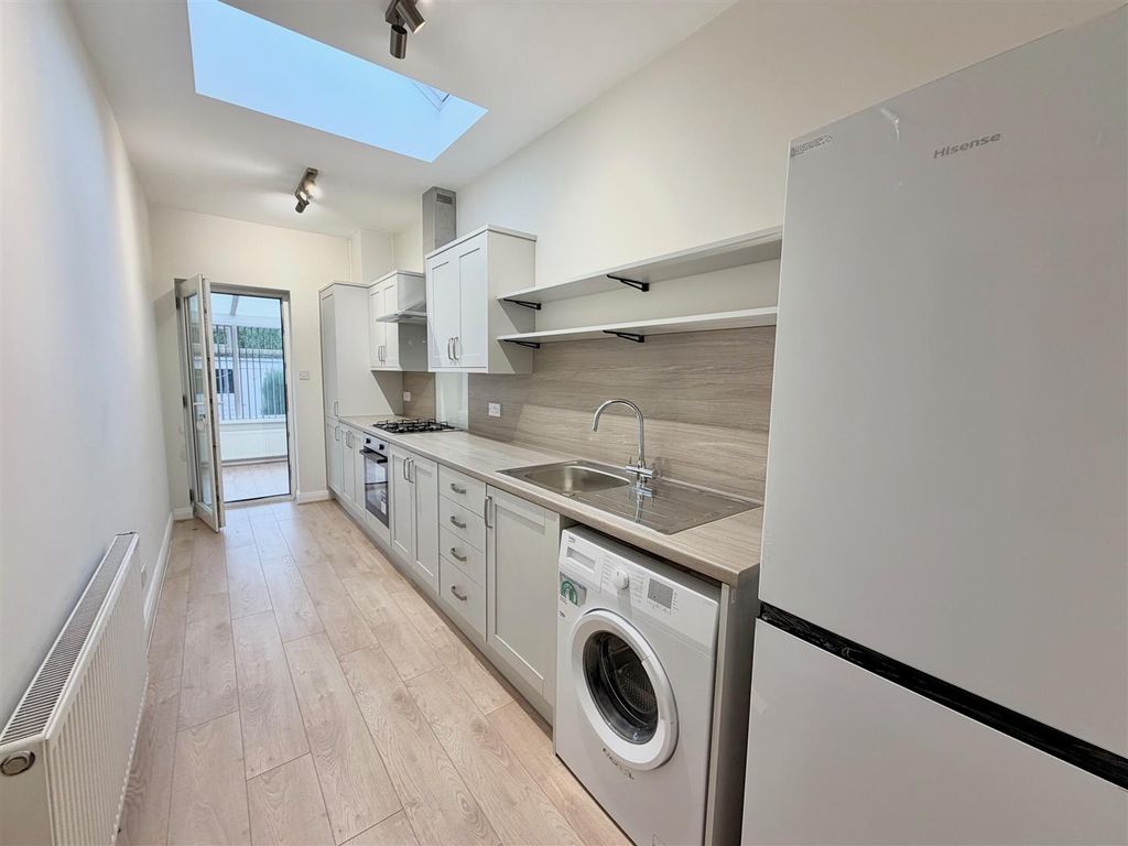 Property photo 3 of 11 Three.Jpg