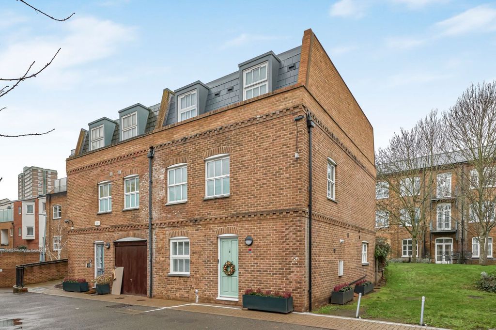 Property photo 1 of 35 Picture No. 29