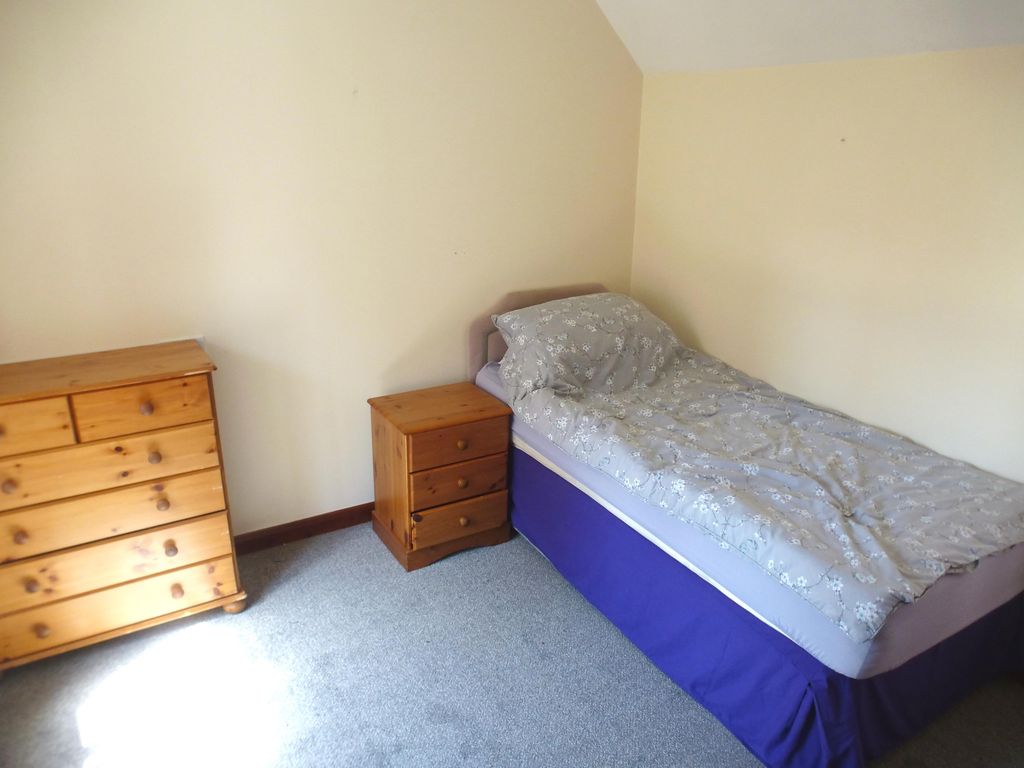 Property photo 2 of 5 Bedroom 1