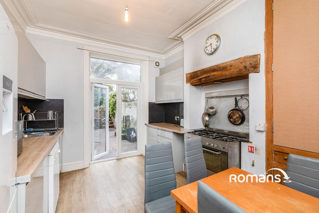 Property photo 3 of 17 Pbox-Img.Jpg